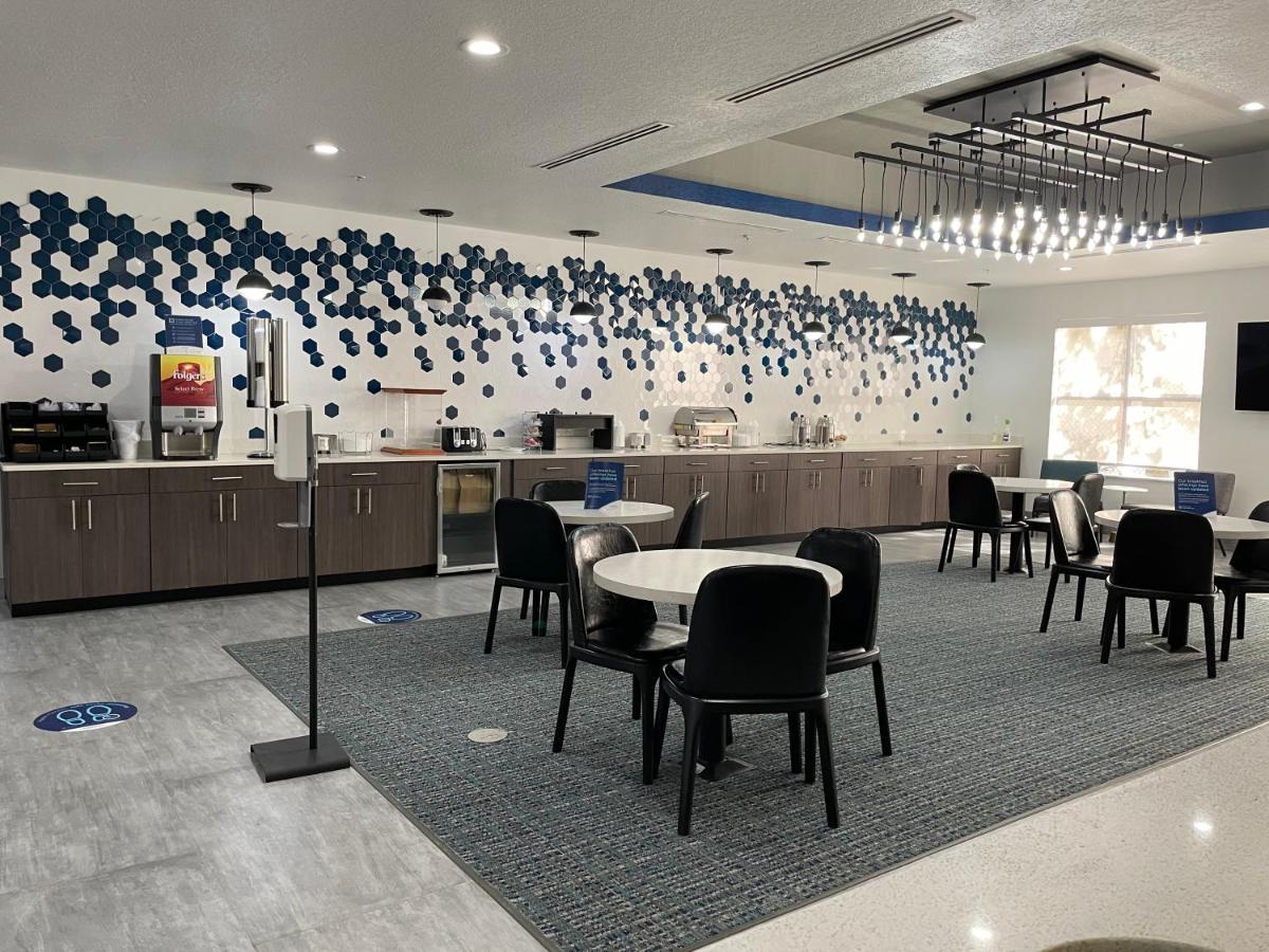 La Quinta By Wyndham Tampa Central Exteriör bild